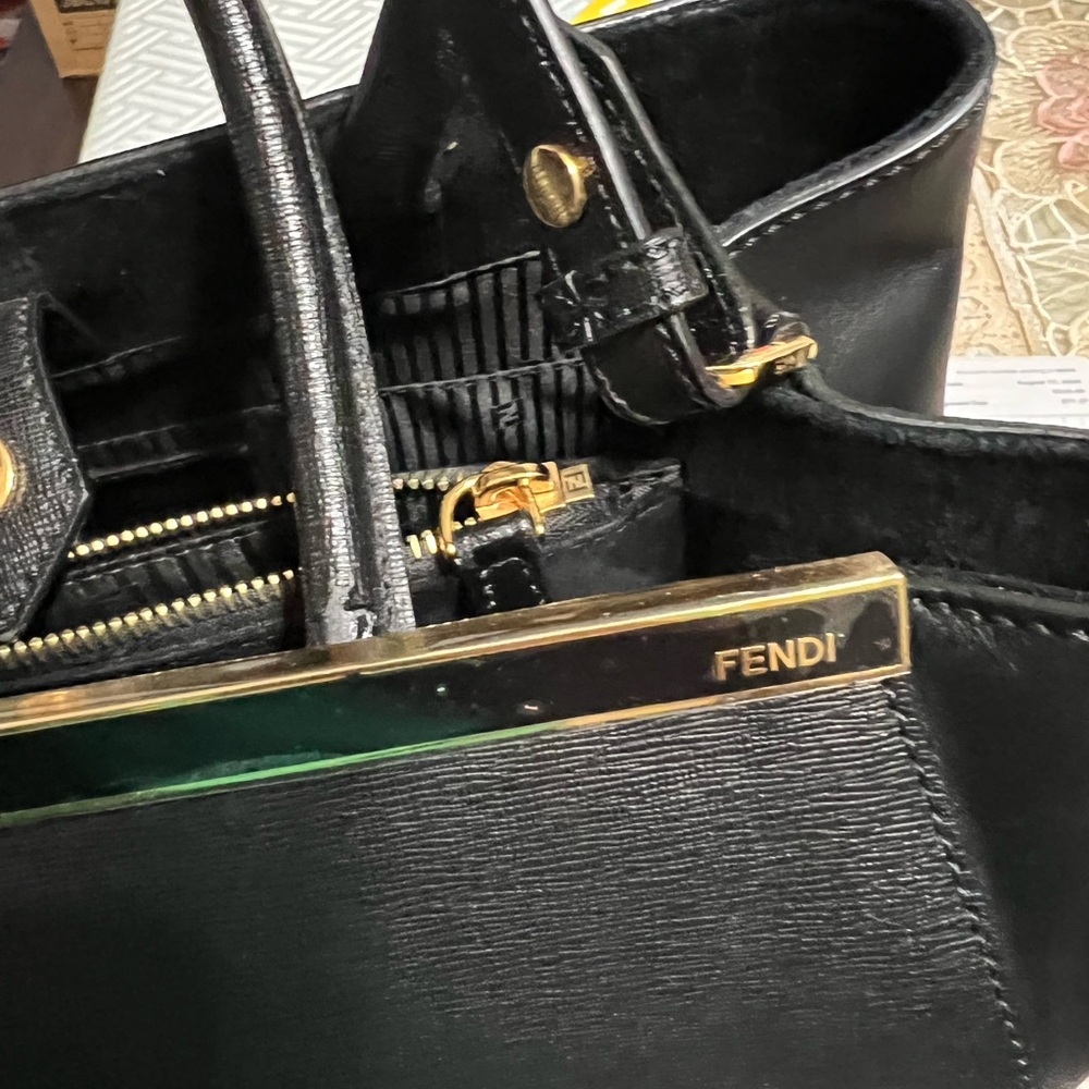 Authentic used Fendi 2Jours Medium Tote Bag Black - Picture 5 of 9